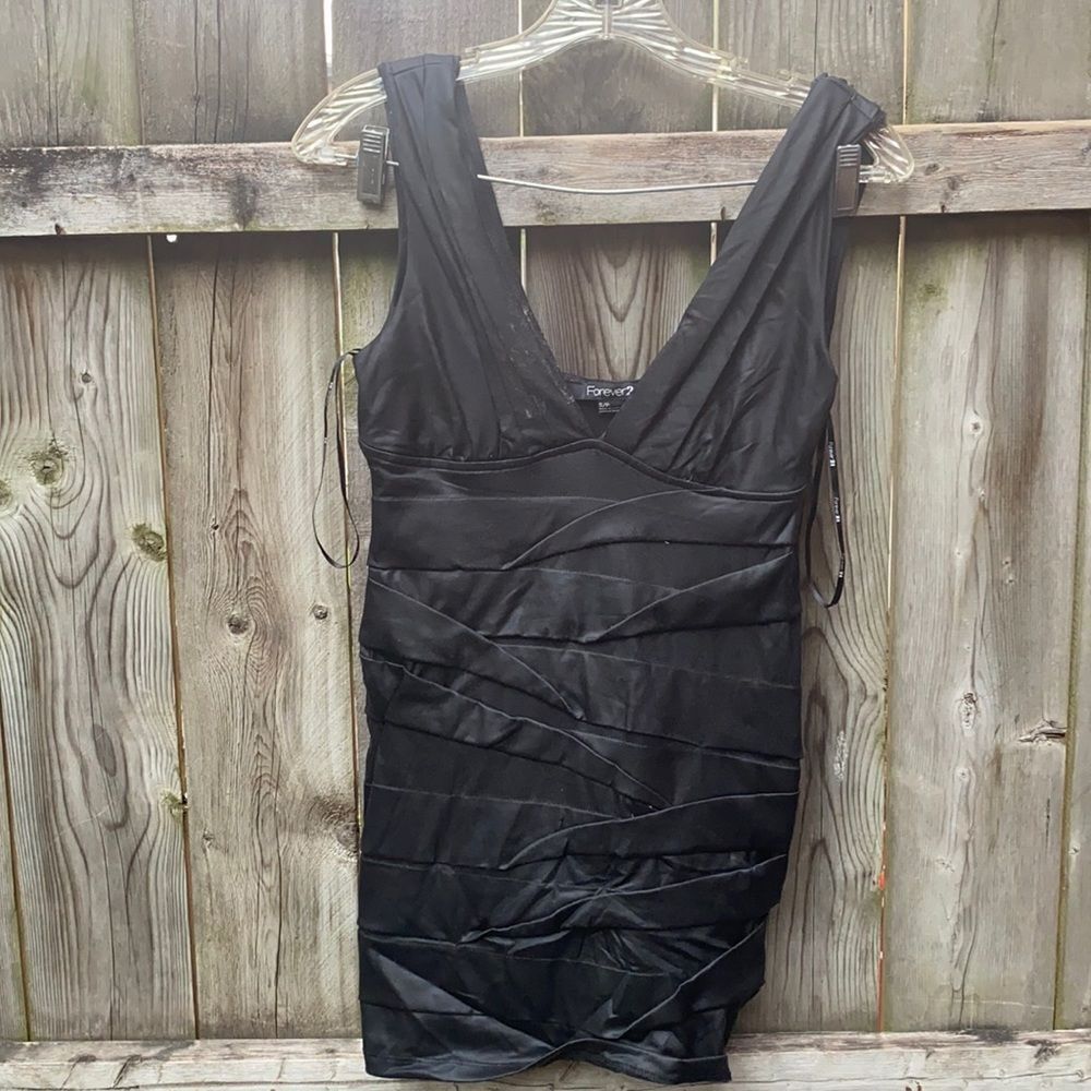 Forever 21 little black dress sz. S
